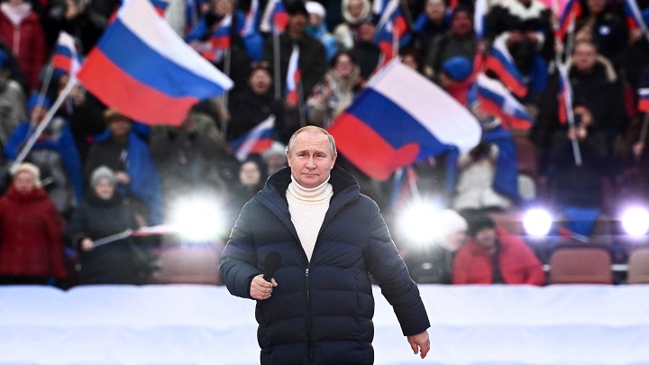 Putin desaparece repentinamente en pleno discurso en televisión./Foto: AFP