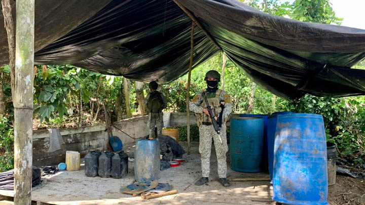 Tres laboratorios para el procesamiento de coca fueron hallados por el Ejército
