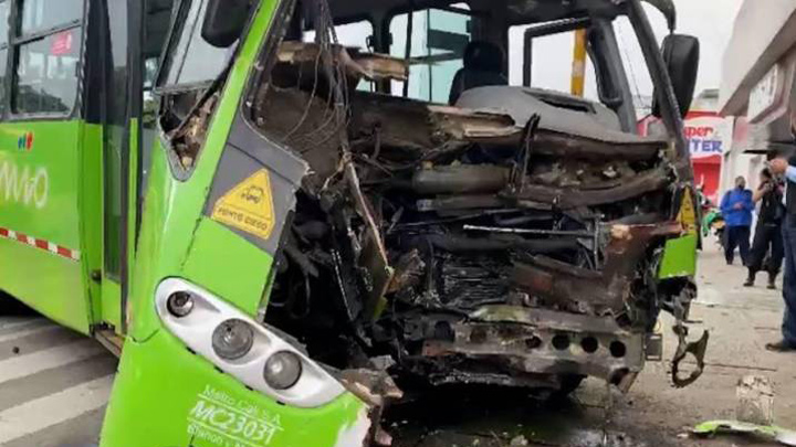 "El semáforo estaba en verde": conductor del MIO que chocó contra carro de Freddy Rincón