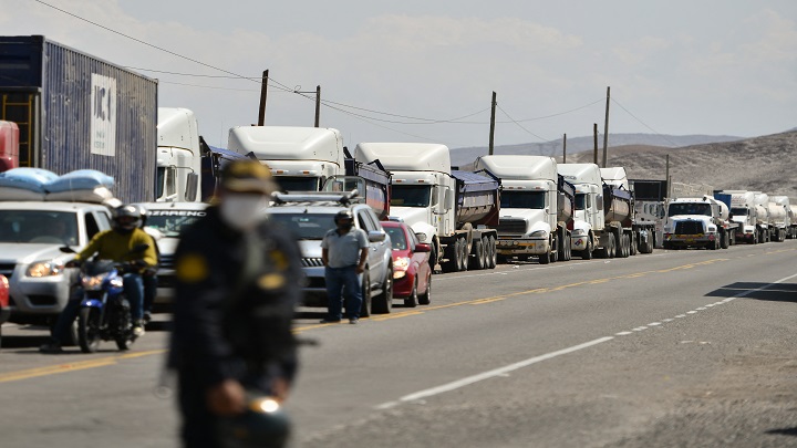 Paro de transporte en Perú contra el presidente Pedro Castillo