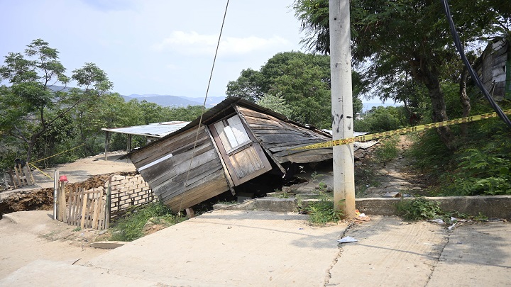 La casa de Carmen Ortiz ya había sufrido daños. /FOTO: Jorge Gutiérrez/La Opinión