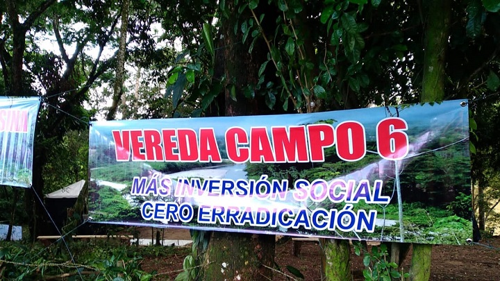 Protesta en la vía Cúcuta - Tibú por la defensa del Catatumbo. /Foto: Cortesía/La Opinión