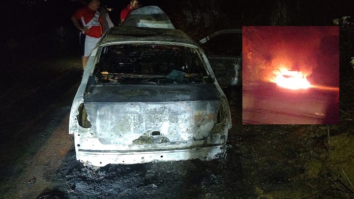 Taxi quemado.