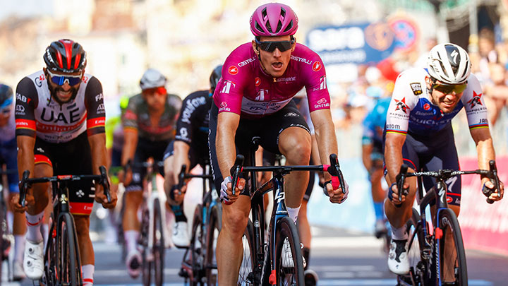 Arnaud Démare (Groupama-FDJ) se impuso al esprint en la 13ª etapa del Giro de Italia, 