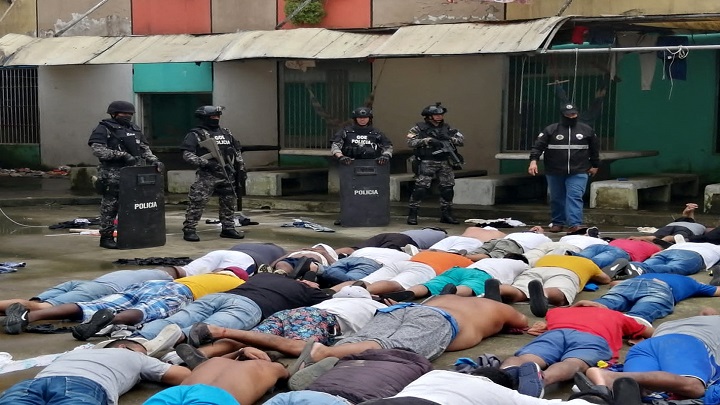 Sangriento motín en cárcel de Ecuador 
