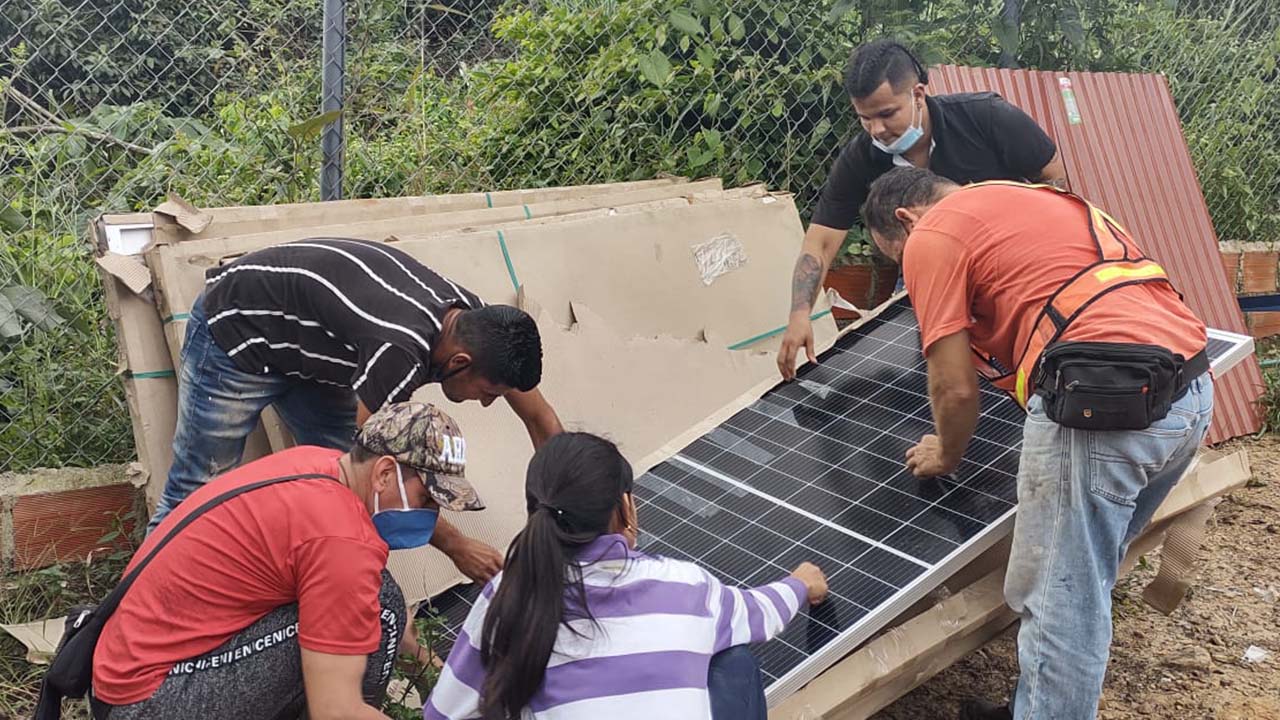 Fesc realizó el cierre del proyecto de paneles solares en Sardinata
