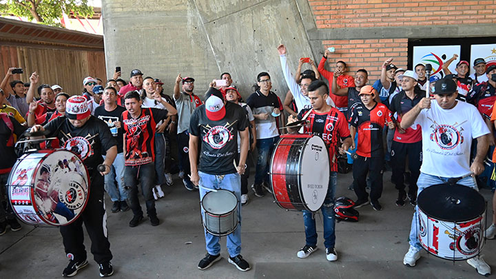 La Banda del Indio, barra del Cúcuta Deportivo. Foto: Jorge Guitérrez. 