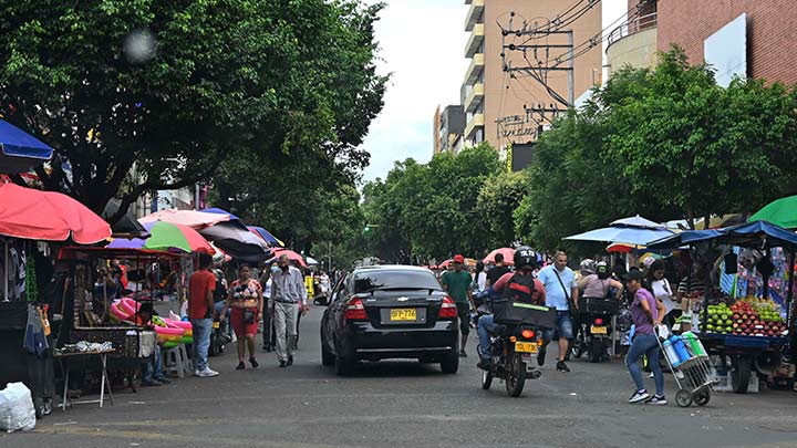 Avenida sexta de cúcuta, invadida por ventas ambulantes/Foto La Opinión