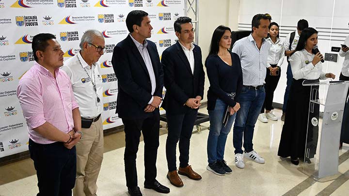 Alcaldes de cinco capitales hablaron en Cúcuta de Competitividad/Foto Jorge Gutiérrez/La Opinión