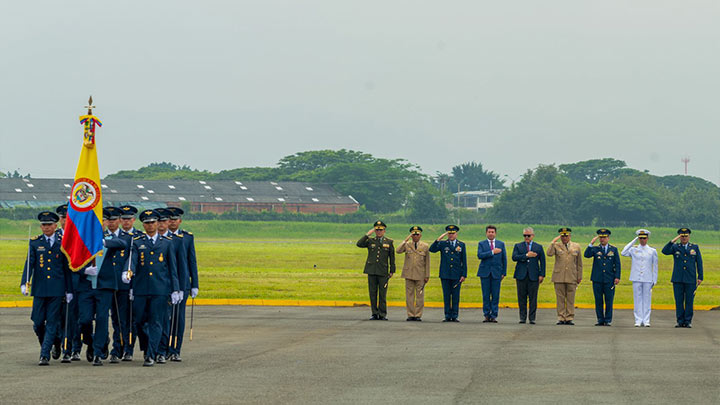 Se abren más de 450 vacantes para ingresar a la Fuerza Aérea Colombiana./Foto: Colprensa