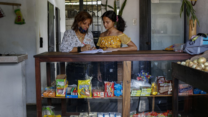 Escuelas paralelas, el auge de la educación en Venezuela 	