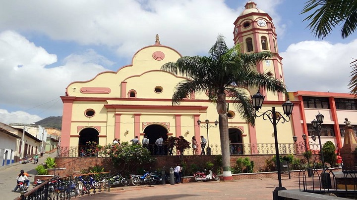 Al rojo vivo se encuentra la polémica sobre el posible traslado de la sede de la Ciudadela Universitaria del Catatumbo. Este jueves se efectuará una marcha en señal de protesta por el cambio de sede.
