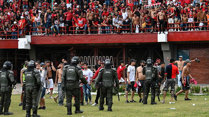 Invasión al campo, Cúcuta Deportivo vs. Llaneros. 