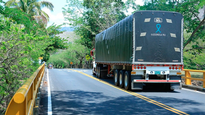 Algunas mercancías de Norte de Santander han salido hacia Venezuela por Paraguachón, transitando por la Ruta del Sol. / Foto: Archivo La Opinión