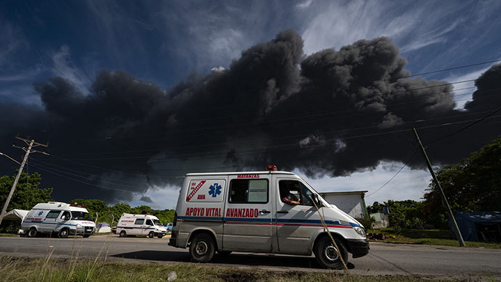 Se incendia tercer tanque de combustible en Cuba/Foto: AFP
