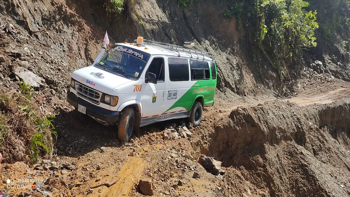 En deplorables condiciones se encuentran las vías de acceso al municipio de Hacarí. Alcalde de esa población lanza un S.O.S. para solventar la emergencia vial.