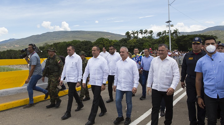 Este 26 de septiembre se dio oficialmente la reapertura de la frontera con Venezuela para el comercio./Foto Presidencia