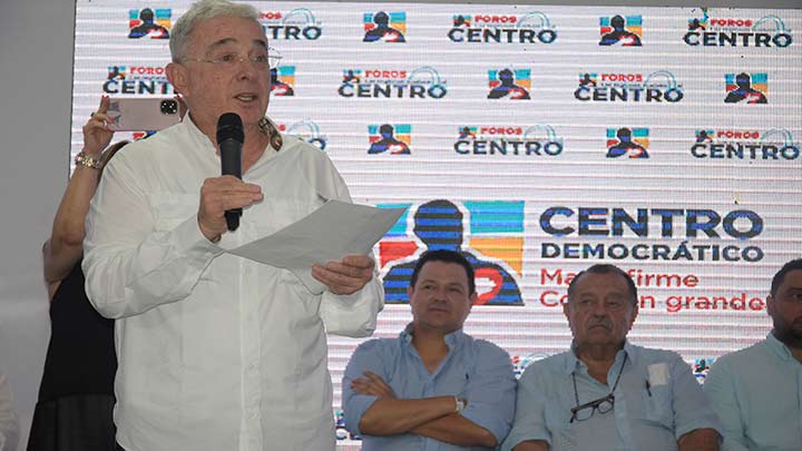 Expresidente  Álvaro Uribe Vélez,  durante su intervención en el foro Las regiones vuelven al Centro/Pablo Castillo