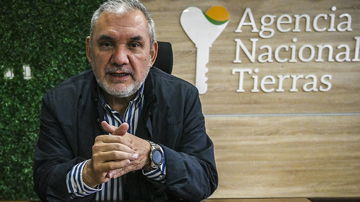 Vega, el exguerrillero encargado de distribuir la tierra en disputa en Colombia./Foto: AFP