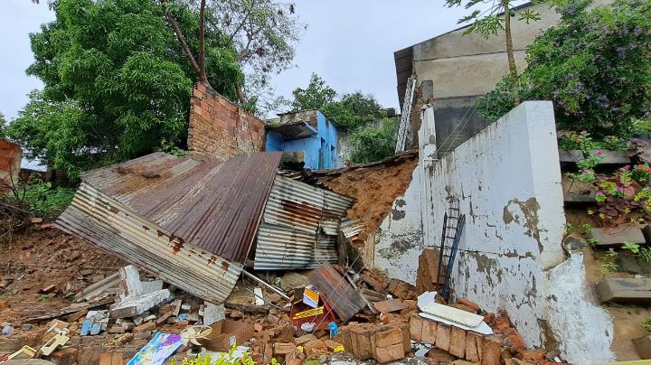 Dos casas y un colegio,  impactados por lluvias