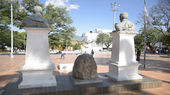 La piedra del parque de Villa del Rosario