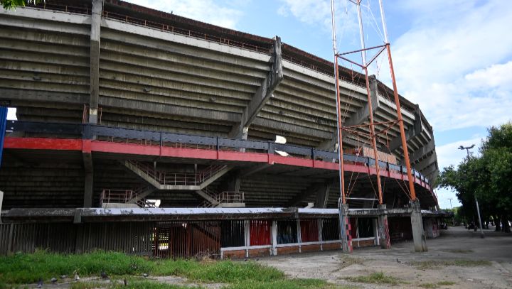 La tribuna oriental del estadio General Santander necesita de una intervención inmediata.