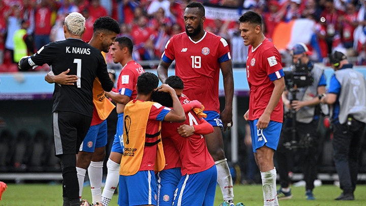 La selección de Costa Rica dirigida por el colombiano Luis Fernando Suárez tiene la posibilidad de avanzar a octavos de final.