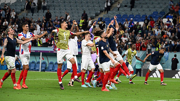 Francia gana 4-1 a Australia en su inicio en Mundial