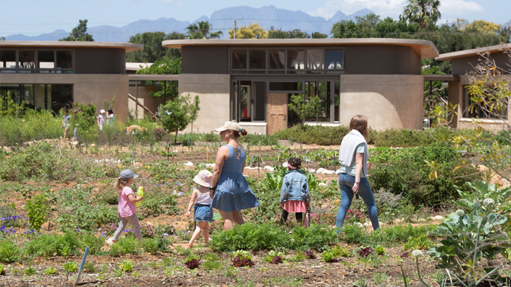 Escuela 100% verde prepara a niños sudafricanos