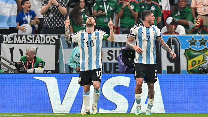 Messi alcanza a Maradona como argentino con más partidos en Mundiales./Foto: AFP