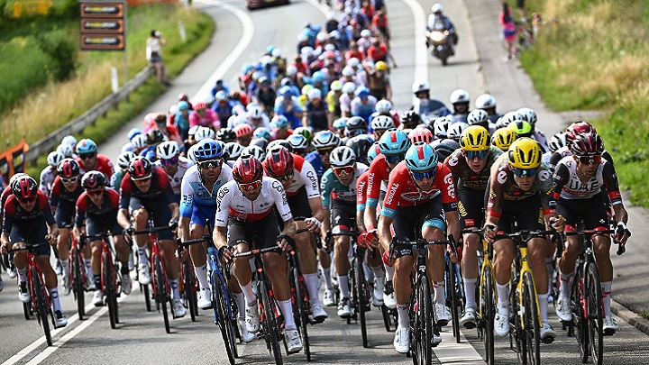 El Tour de Francia es la carrera ciclística más importante por etapas en el mundo.