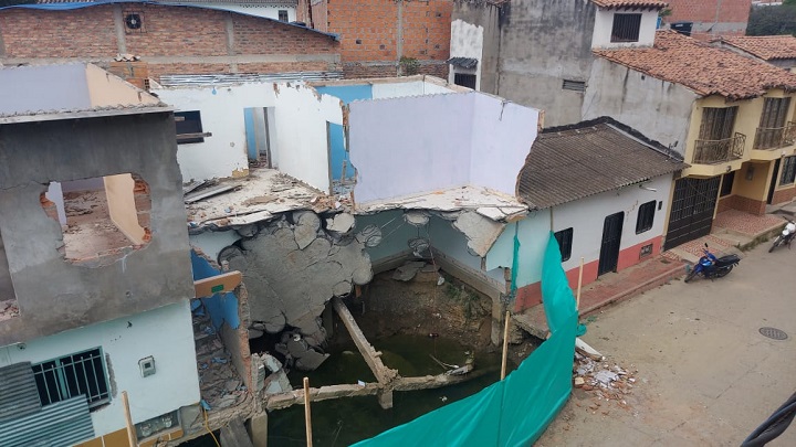 Colapsa vivienda por problemas hidrosanitarios en Las Mercedes, Ocaña.
