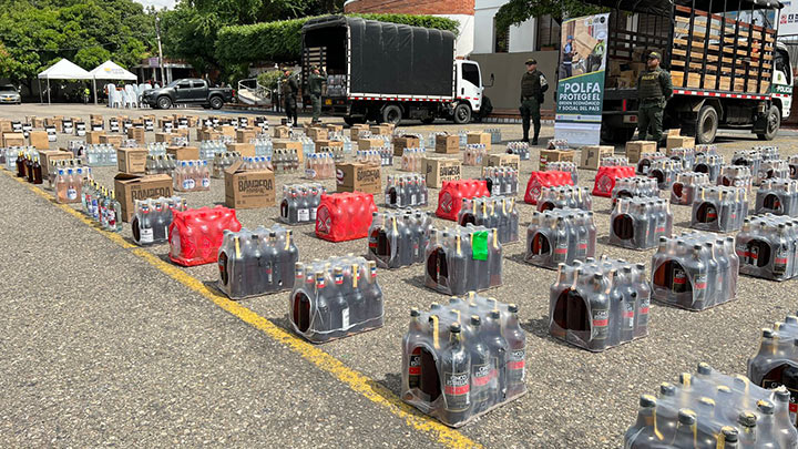 Incautan 5.000 botellas de licor de contrabando en Cúcuta./Foto: cortesía