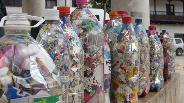 Los productores analizan cómo hacer que el plástico sea más sencillo de reciclar y cómo generar cadenas de reincorporación del material.