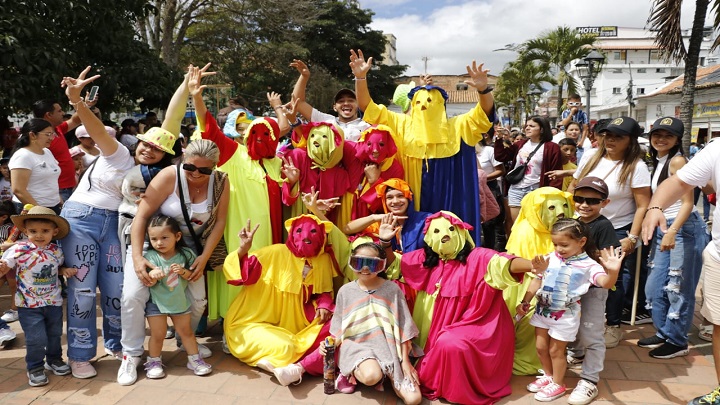 Con distintos actos artísticos y culturales culminan las fiestas de carnestolendas en el municipio de Ocaña. Con algunos desmanes primó los actos folclóricos para cambiar las costumbres entre los habitantes de la región.