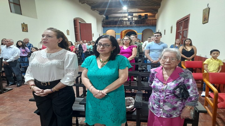 En Ocaña se rinde homenaje a los representantes de la tercera edad que han dejado huellas.