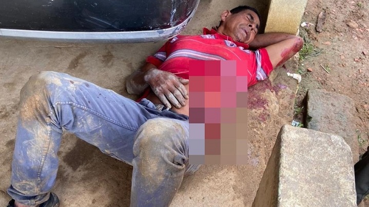 A Eduardo Florián lo encontraron con puñaladas en el cuello, mentón, brazo izquierdo y el estómago.