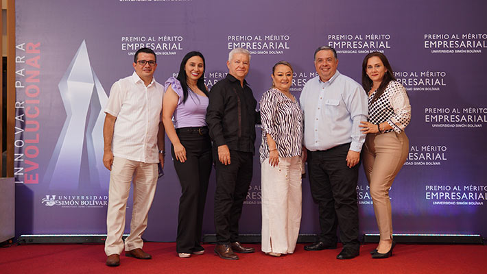 Elwer González, Naila Martínez, Fernando Arévalo, Laura Buendía, Alexander Hernández y Maritza Castro.