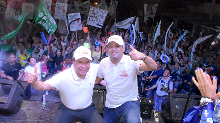 Javier Urbina, aspirante a la Alcaldía de Los Patios por el partido AICO, cerró en el barrio 11 de Noviembre, junto al candidato William Villamizar.