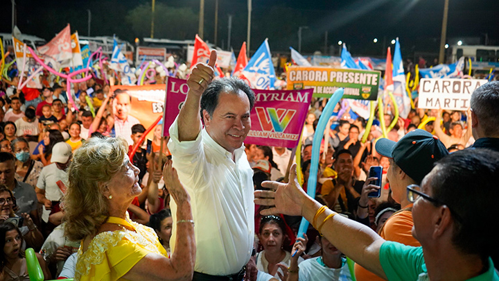 William Villamizar, aspirante a la Gobernación de Norte de Santander, por la coalición ‘Por amor a nuestra gente del Norte’, convocó una masiva concentración en la cancha Rojo y Negro de la ciudadela Juan Atalaya.