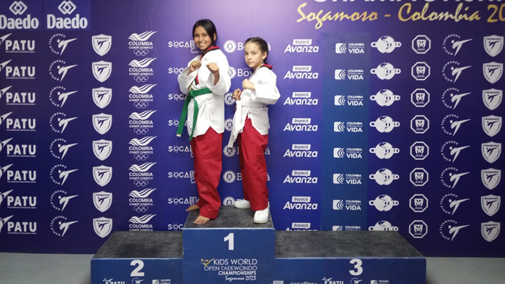 Alejandra Hernández Merchan - campeona modalidad poomsae (cinturón verde)/ Danna Arévalo Hernández - campeona freestyle (cinturón blanco).  