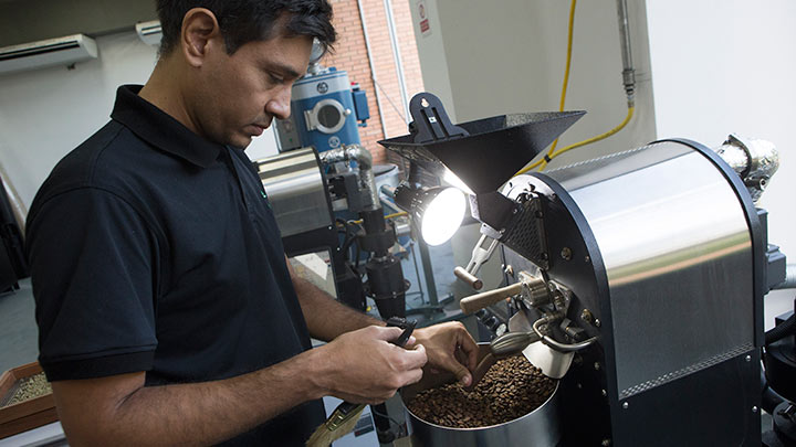 En la escuela convergen varias tecnologías relacionadas con la cadena productiva del café. 