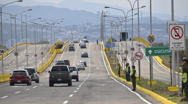 Puente Atanasio Girardot frontera colombo-venezolana
