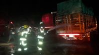 Emergencia en camión con toneladas de basuras que venían para Cúcuta./Foto: cortesía
