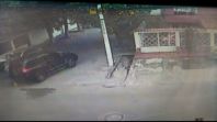En un vídeo de una cámara de seguridad quedó registrado cuando se intentaron robar la camioneta de alta gama.