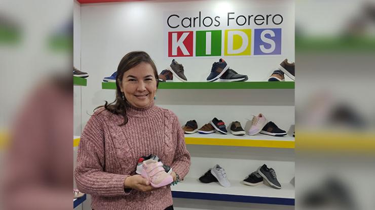 Leida Mantilla, gerente de Carlos Forero Kids, siente orgullo del producto logrado, pues dice que su zapato lleva bienestar./ Foto La Opinión-Cúcuta