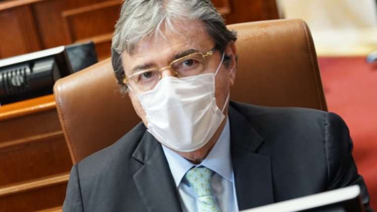 La recuperación del ministro Carlos Holmes Trujillo avanza. / Foto: Colpensa