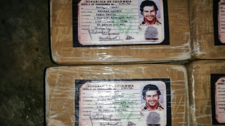Los paquetes de droga tenían el rostro del famoso narcotraficante colombiano fallecido en 1993. / Foto: AFP