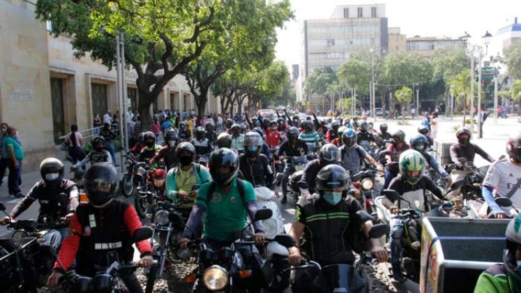 Decenas de motorizados recorrieron las calles en contra del Grupo Élite de Tránsito. / Foto: Alfredo Estévez