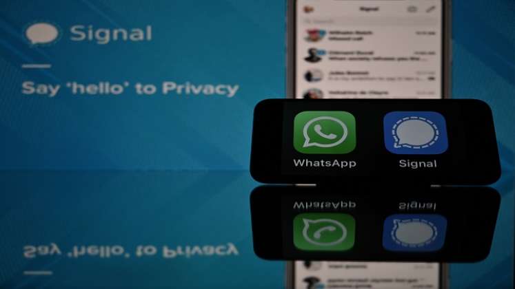 La política de seguridad de WhatsApp provocó el éxodo masivo a otra aplicación. Foto AFP